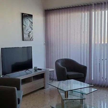 Apartment T1 35m2, Climatise, 2 Personnes,