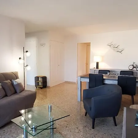 Apartment T1 35m2, Climatise, 2 Personnes, *